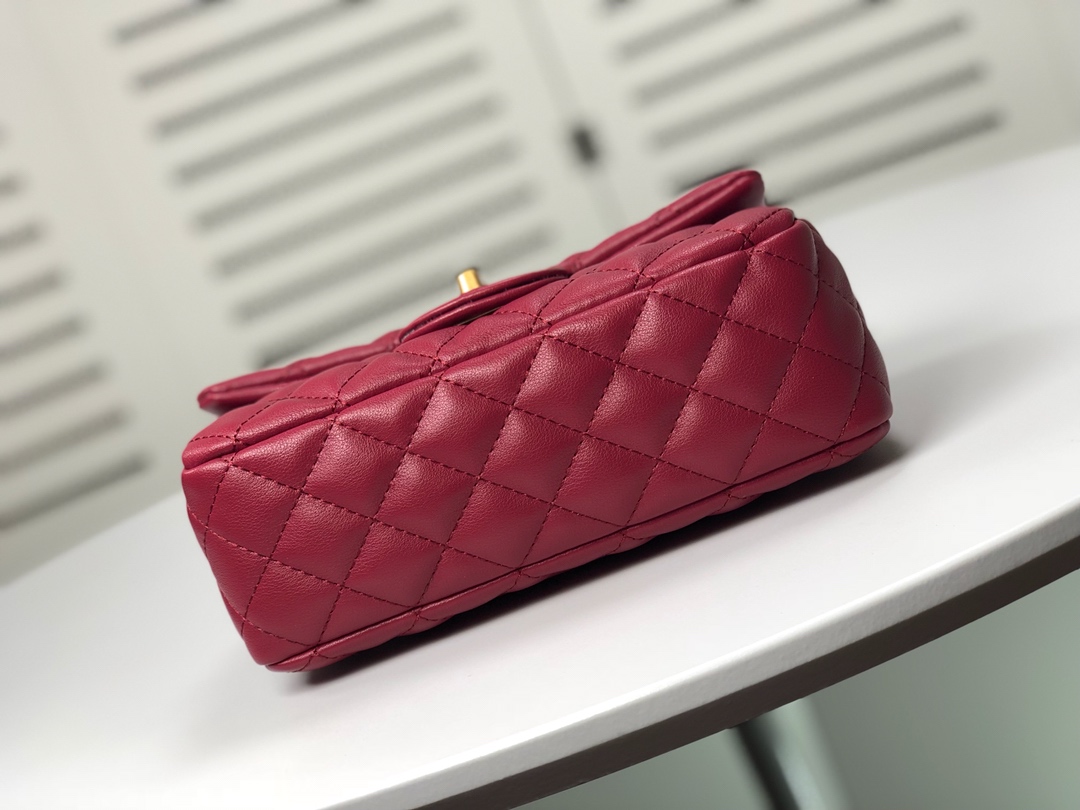 Chanel Cross Body Metal Ball Chain Shoulder Bag Handbag