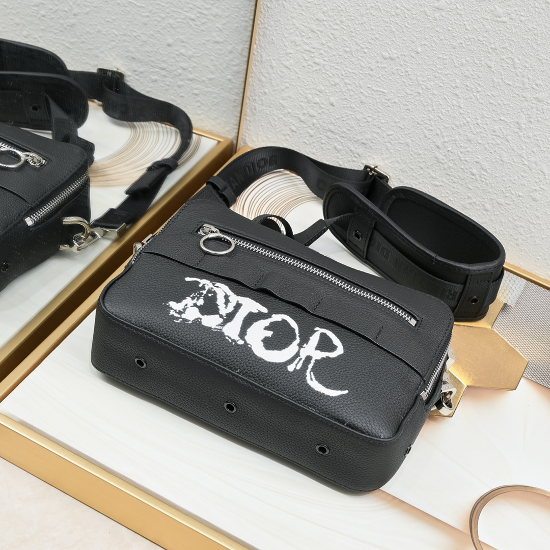 Dior Safari Messenger Bag 1050 XB022 22cm