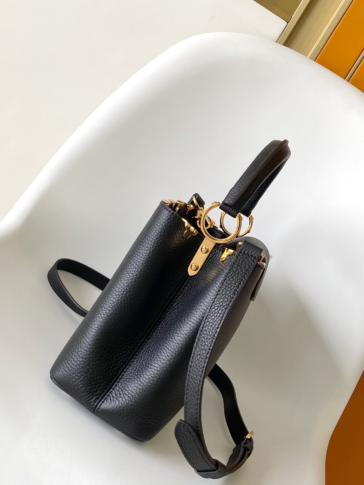 Louis Vuitton 10A Handbag Shoulder Bag Top Mirror Quality Version Capucines M54663