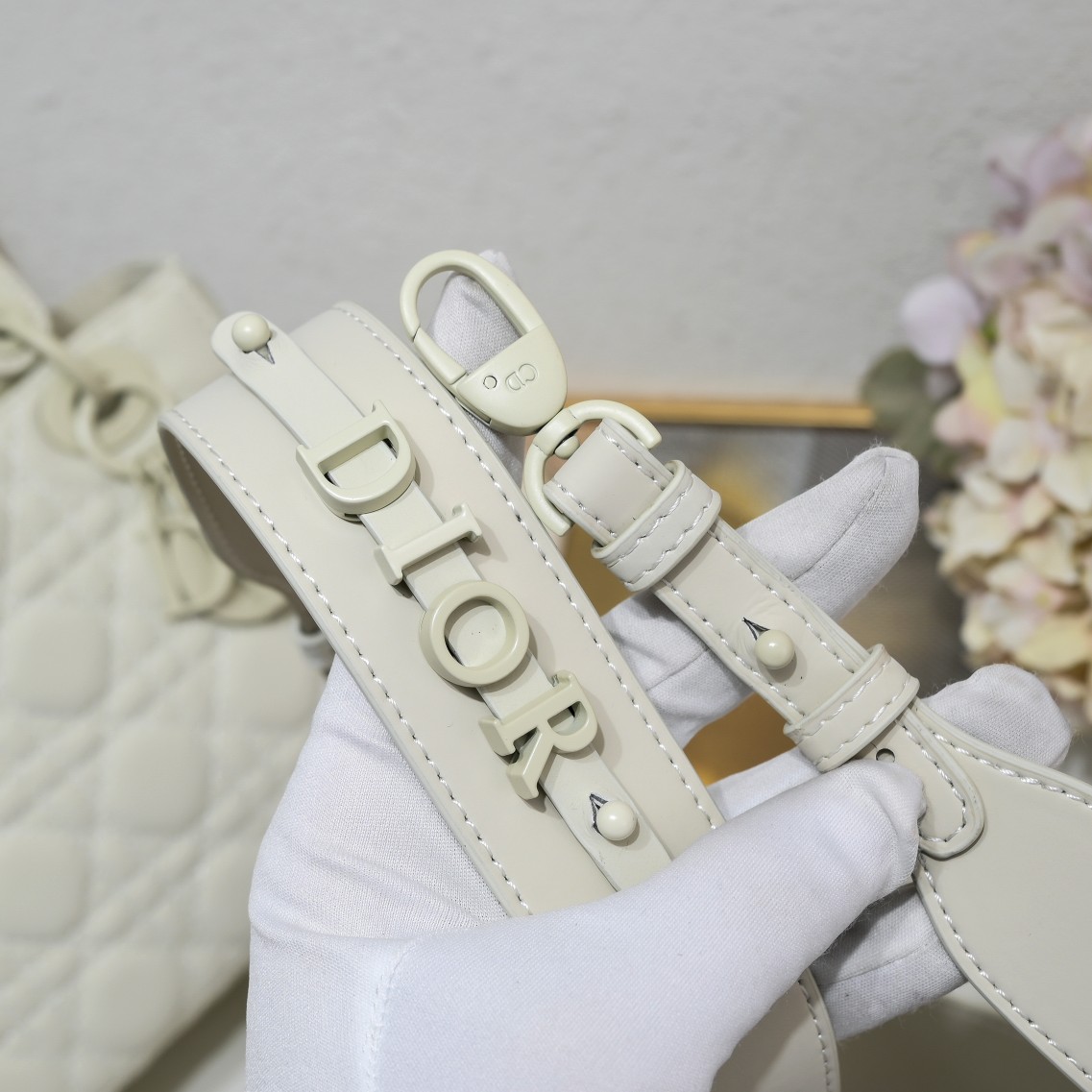 Small Lady Dior My ABCDior Bag White Matte 2022 LM061 20cm