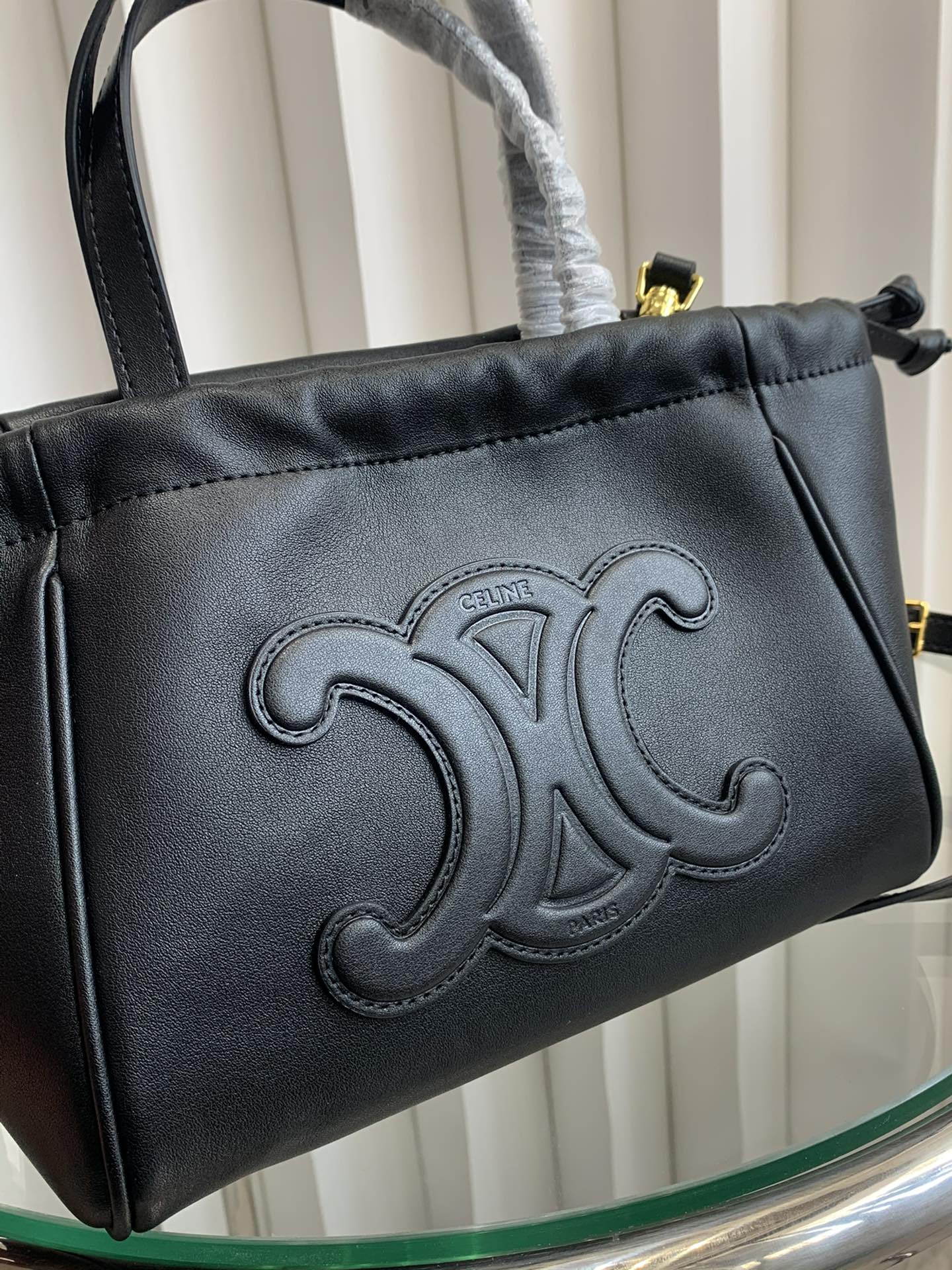 CABAS TRIOMPHE Small Bag Black 111013 LM051 22cm