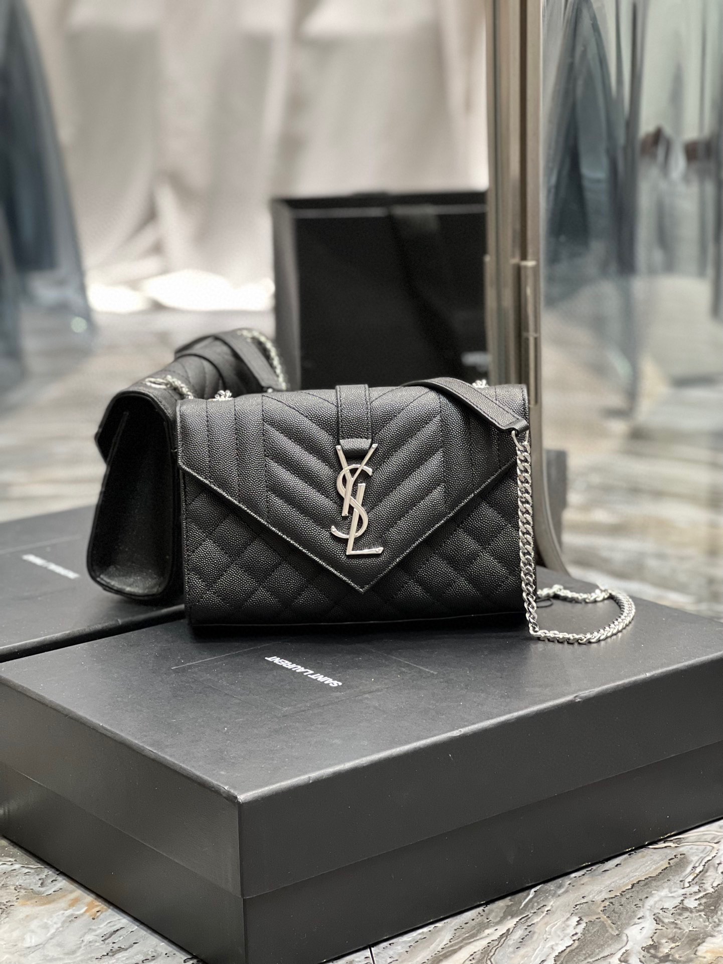 YSL526286LL031 21x13x6 cm