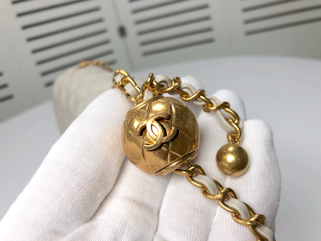 Chanel Cross Body Metal Ball Chain Shoulder Bag Handbag