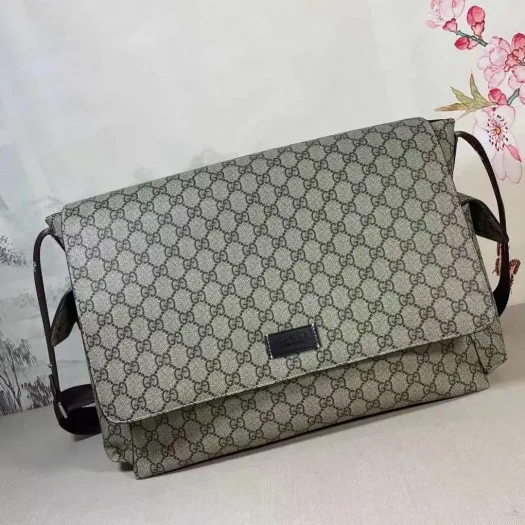 GUCCI211131smile071 44x28x14 cm