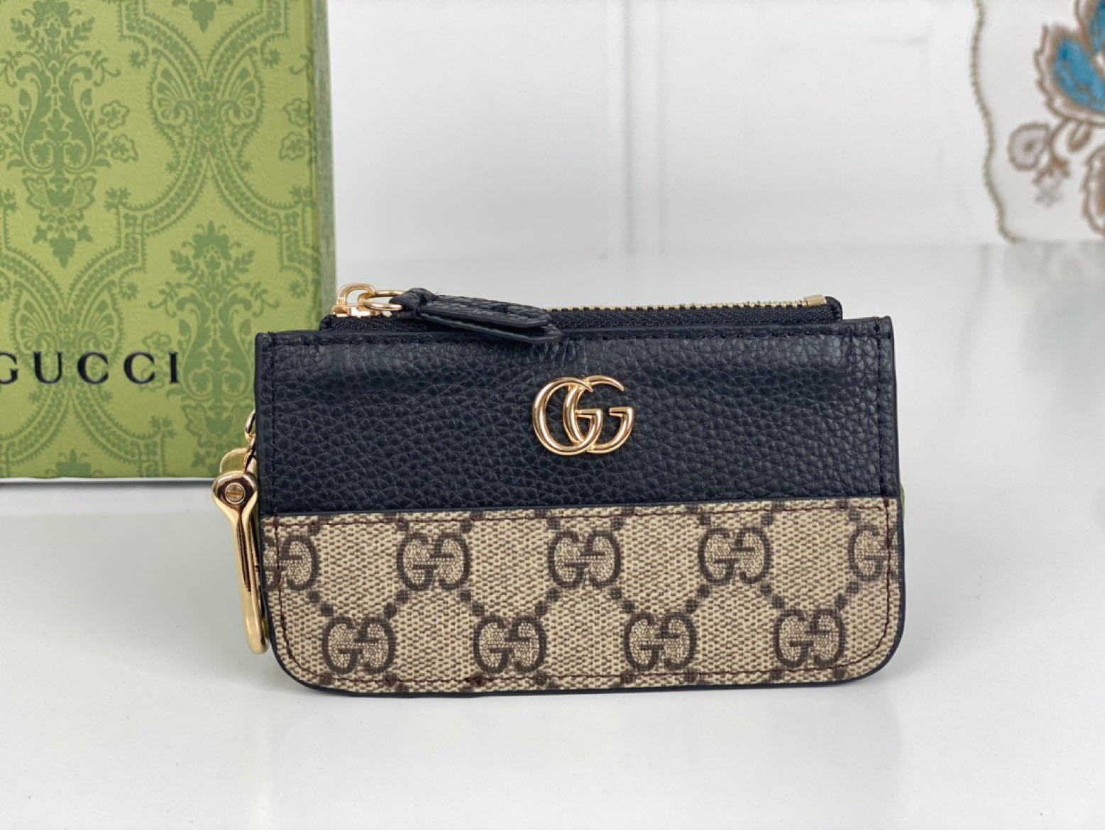 Gucci Zipper Card holder 701070 LM06 12.5cm