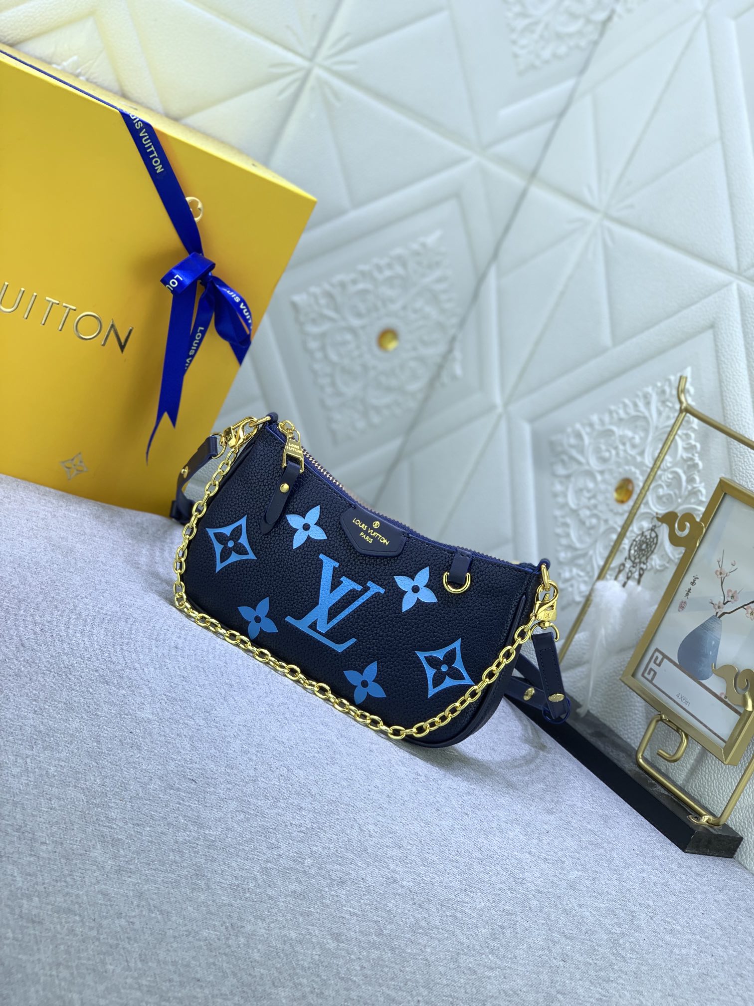 LV Easy Pouch On Strap Blue print M80349 MQ051 19cm