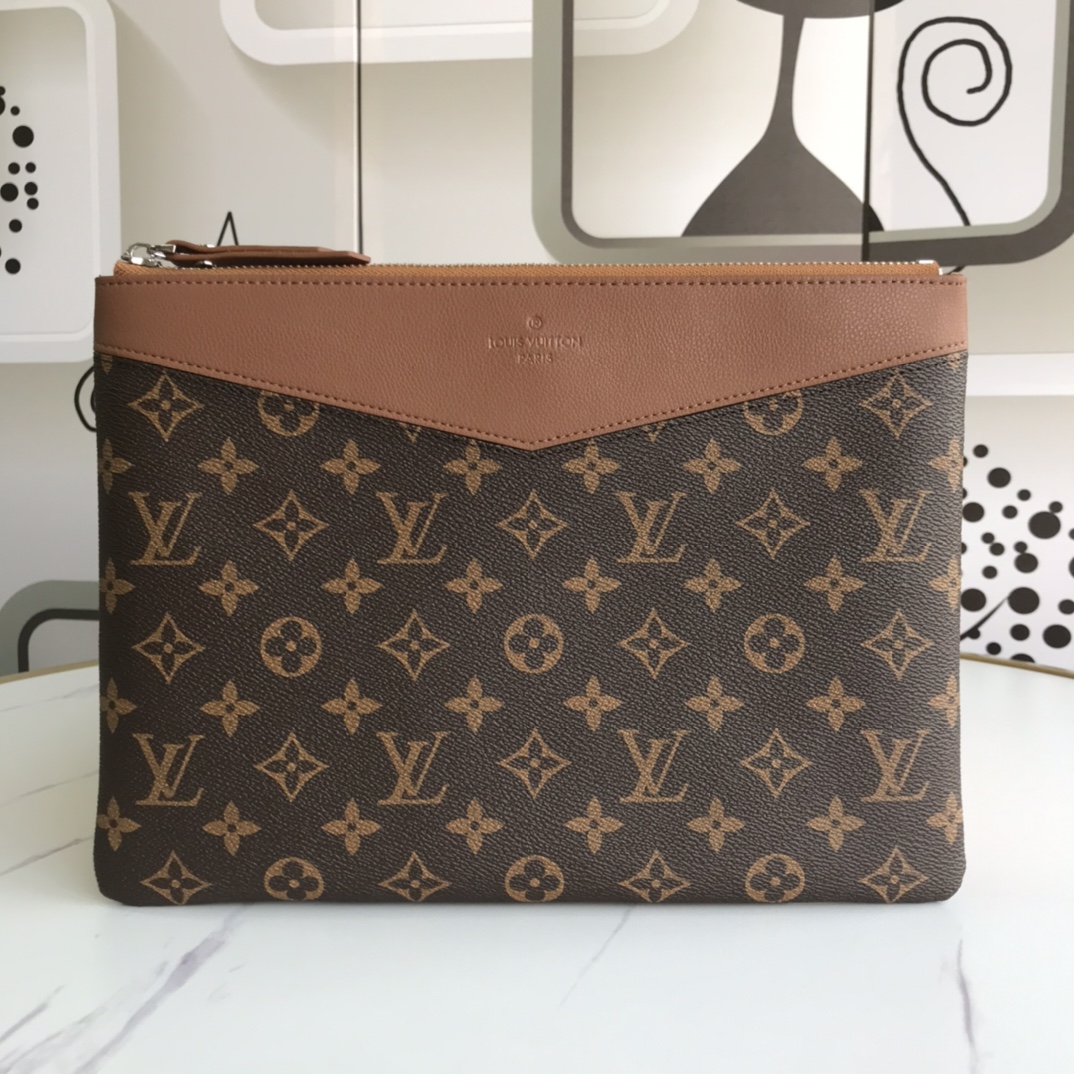 Louis Vuitton DAILY POUCH
