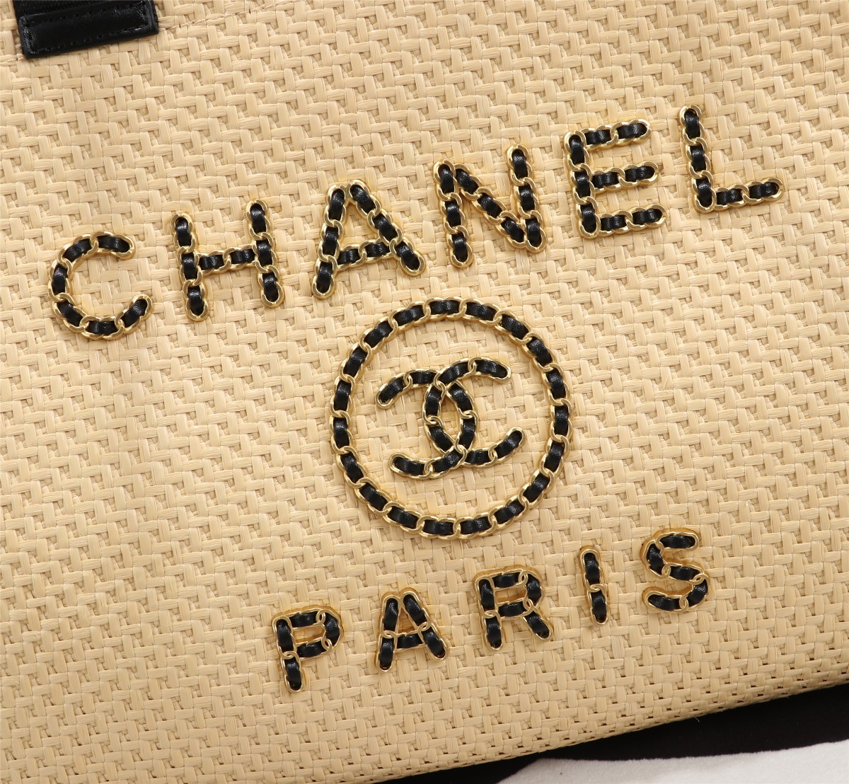 chanel8252PYD042