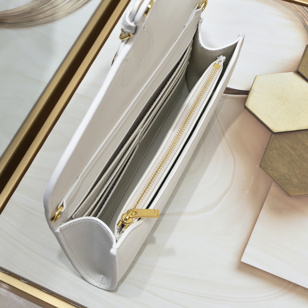 Dior Bobby East-West Bag 7705 XB061 21.5cm