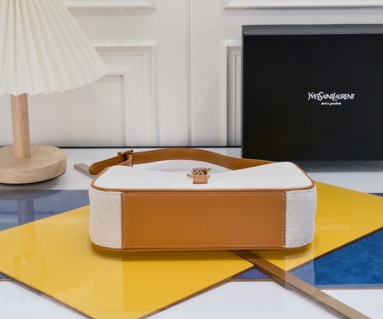 YSL LE 5 À 7 HOBO BAG 657228 LM061 25cm