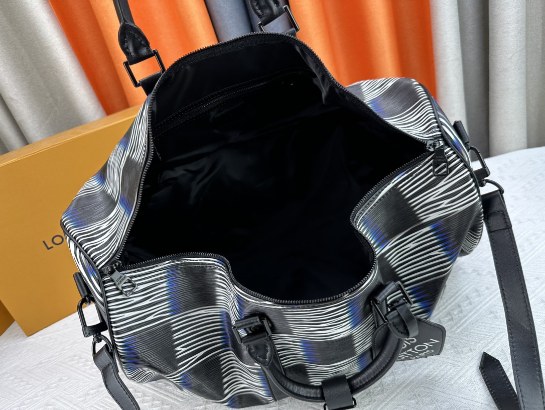 Louis Vuitton Keepall Bandoulière 50  Travel Bag M23771   M41416 Epi XL