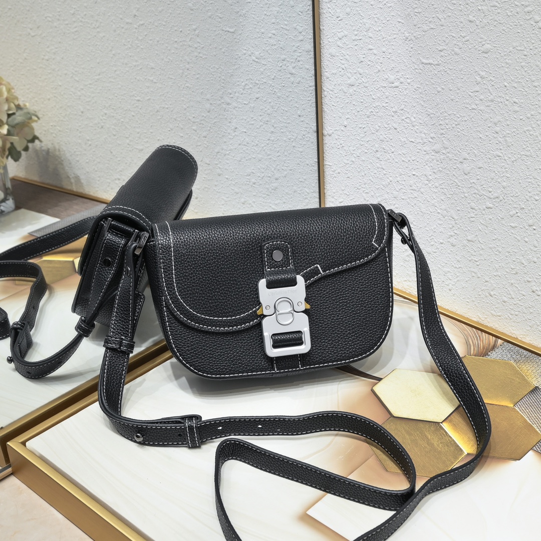 Dior Saddle Shoulder Bag 1089 XB002022 19.5cm