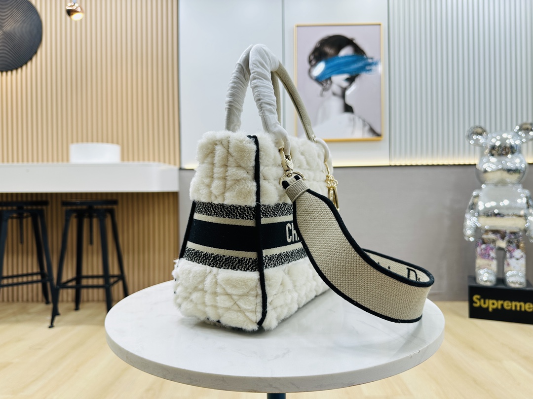 10A + top quality Dior Medium Lady D-Lite Bag 9920 DD003 24cm