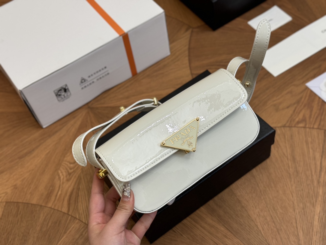 Prada Shoulder Bag 003 DB551 21cm