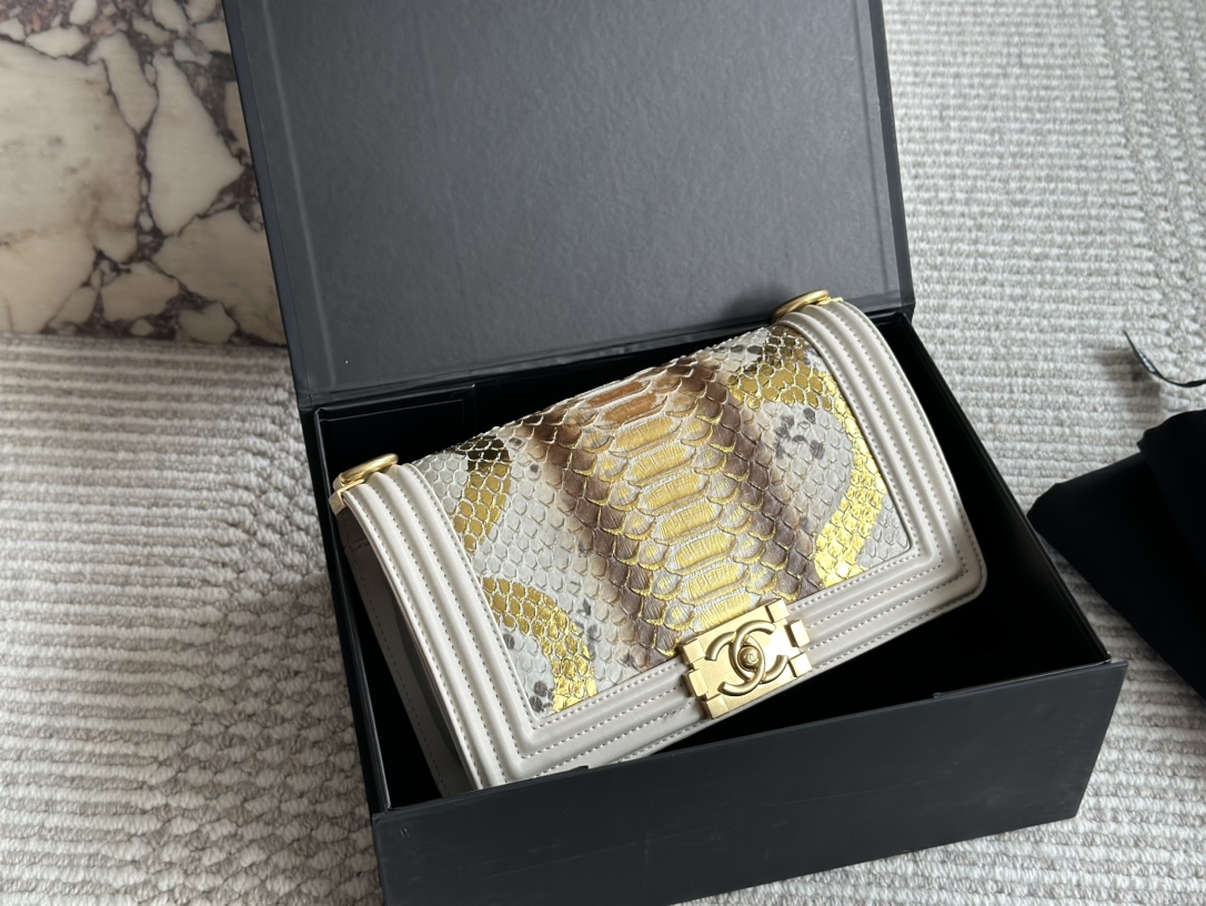 Chanel Leboy Bag 011 DB502 25cm