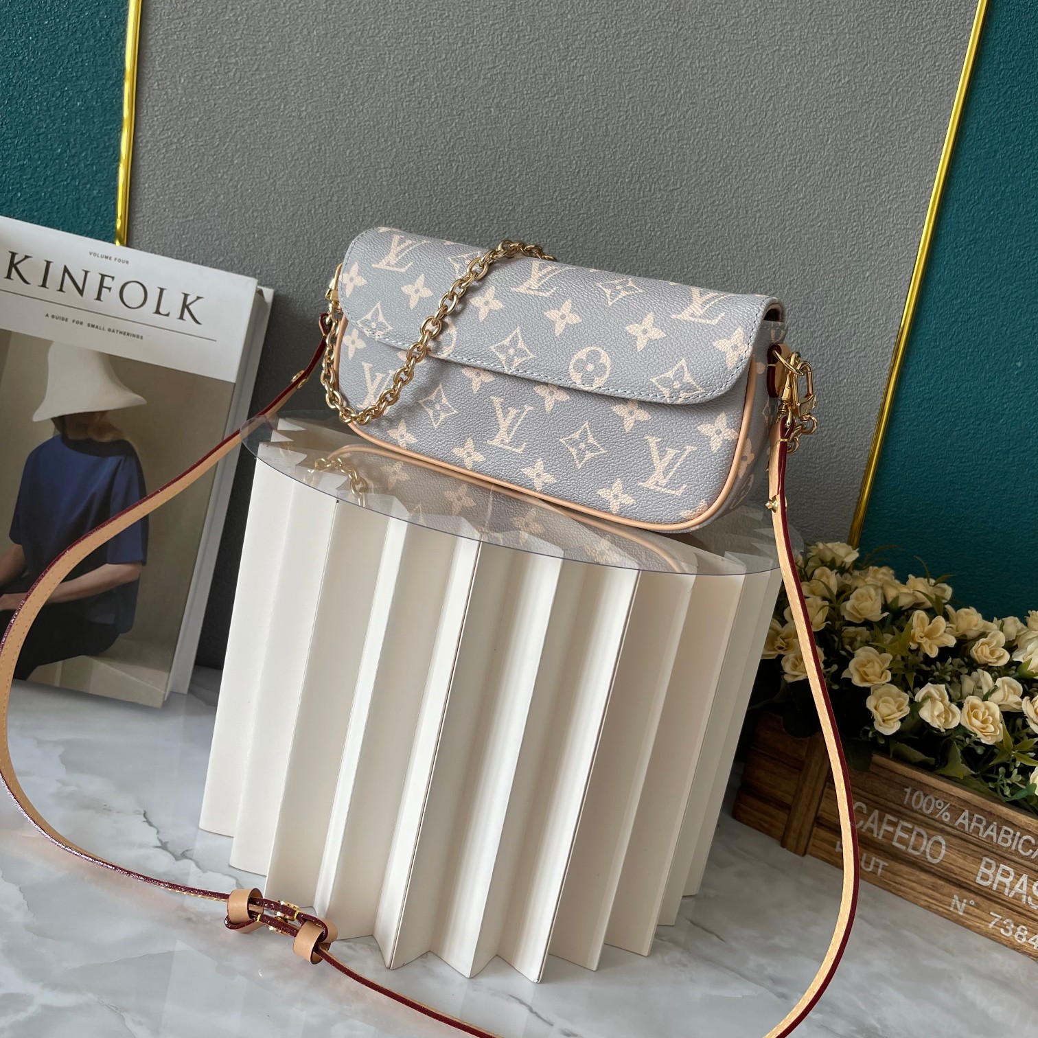 LV Wallet On Chain Ivy M12778 LM031 23.5cm