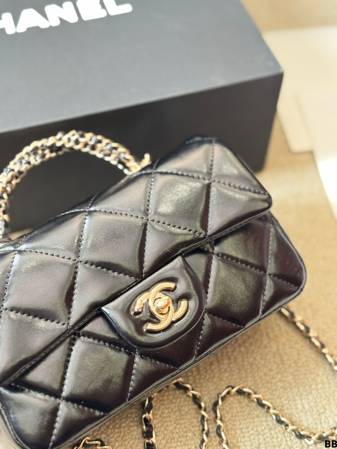 Chanel Shoulder Bag 030 DB561 20cm