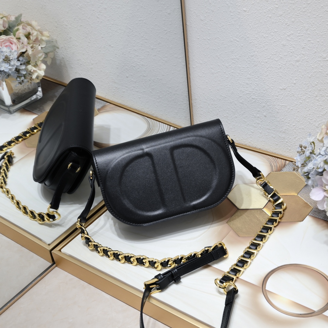 Dior CD Signature Bag With Strap 5777 XB002 21cm