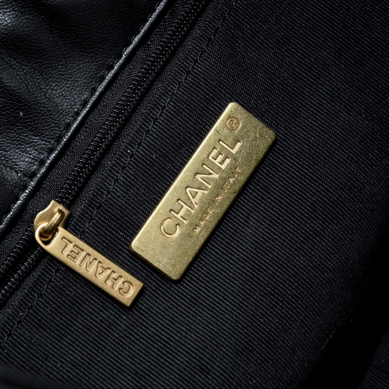 Chanel 19Bag Hobo Underarm Bag Shoulder Bag Handbag