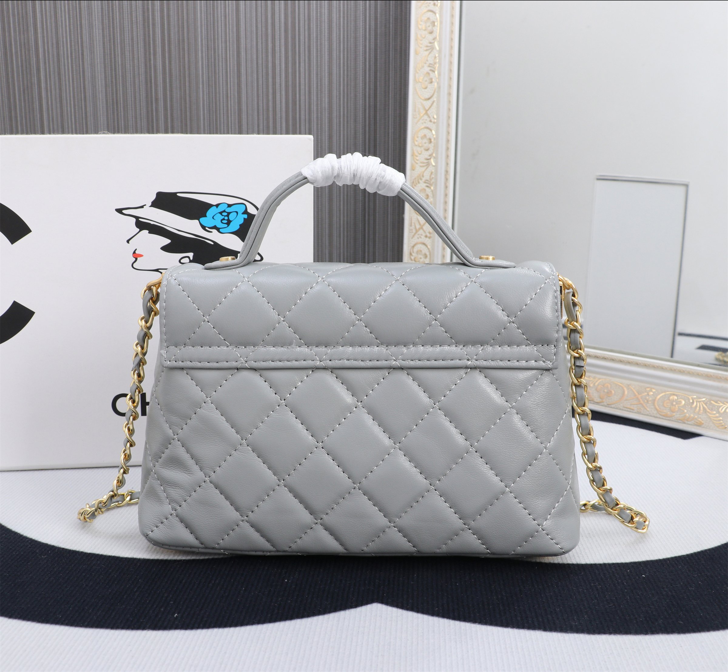 Chanel Handle bag 8891