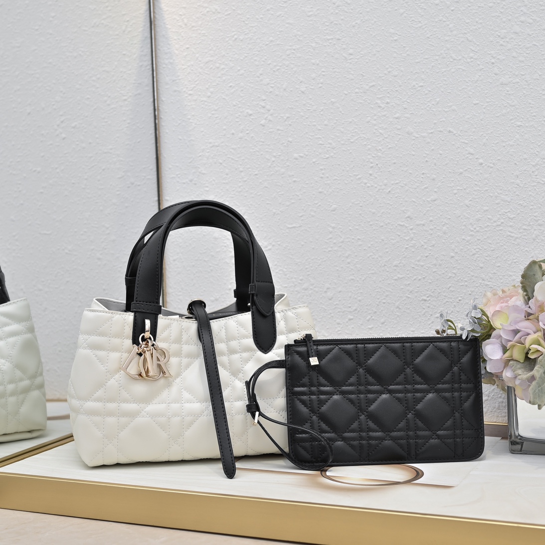 Dior Toujours Medium Cowhide (Replica)7A