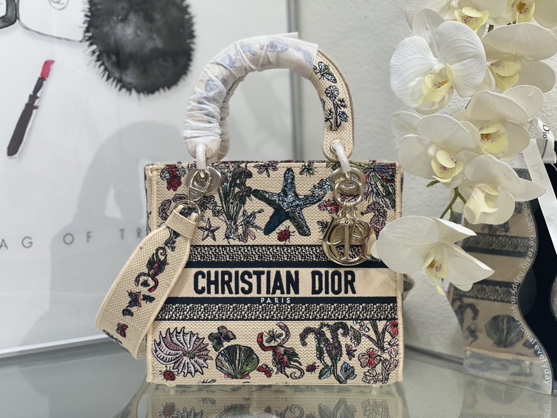 10A + top quality Dior Medium Lady D-Lite Bag 9920 LM003 24cm