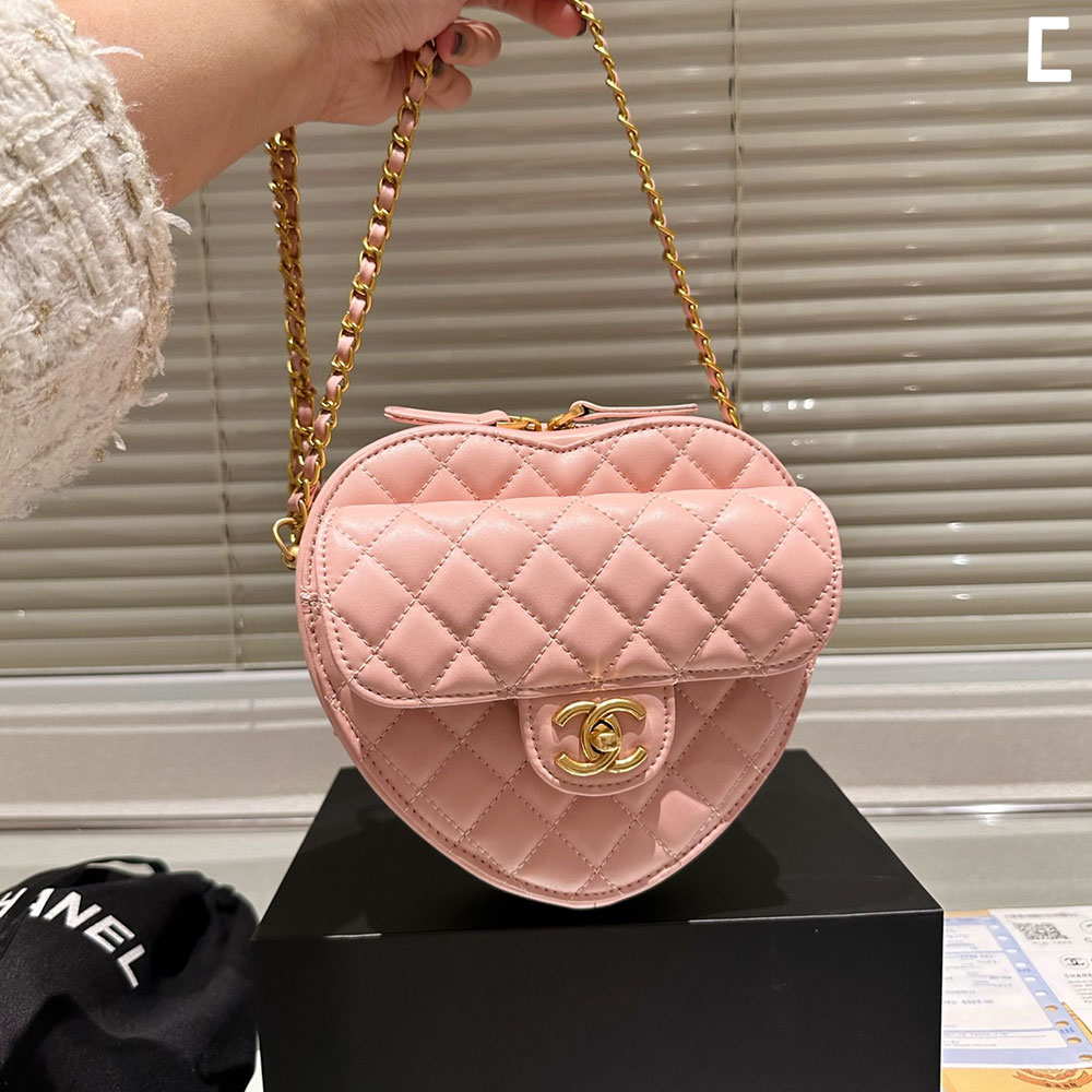 Chanel  Peach Pericardium Across The Body Bag (ReplicaοΌ