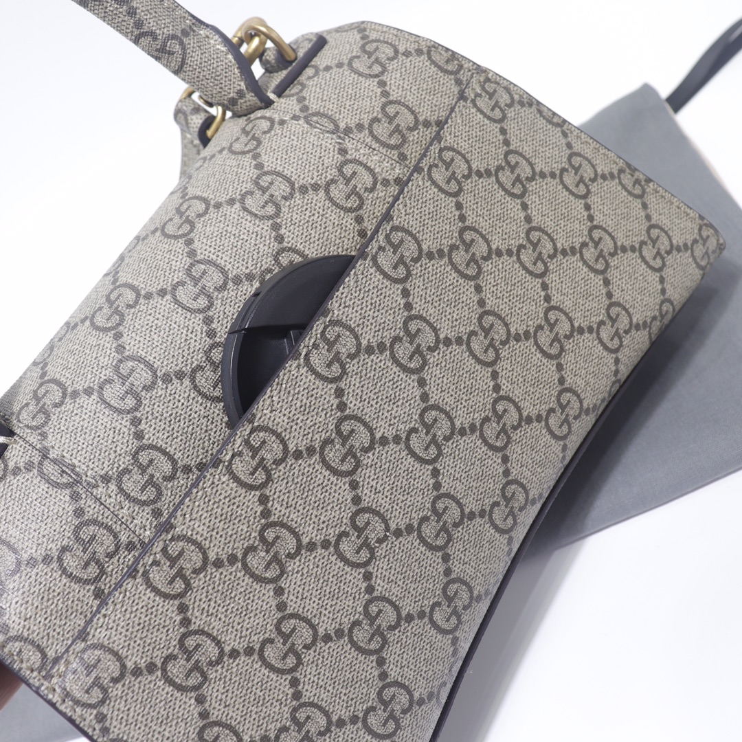 GUCCI ＆ Balenciaga joint name hourglass bag