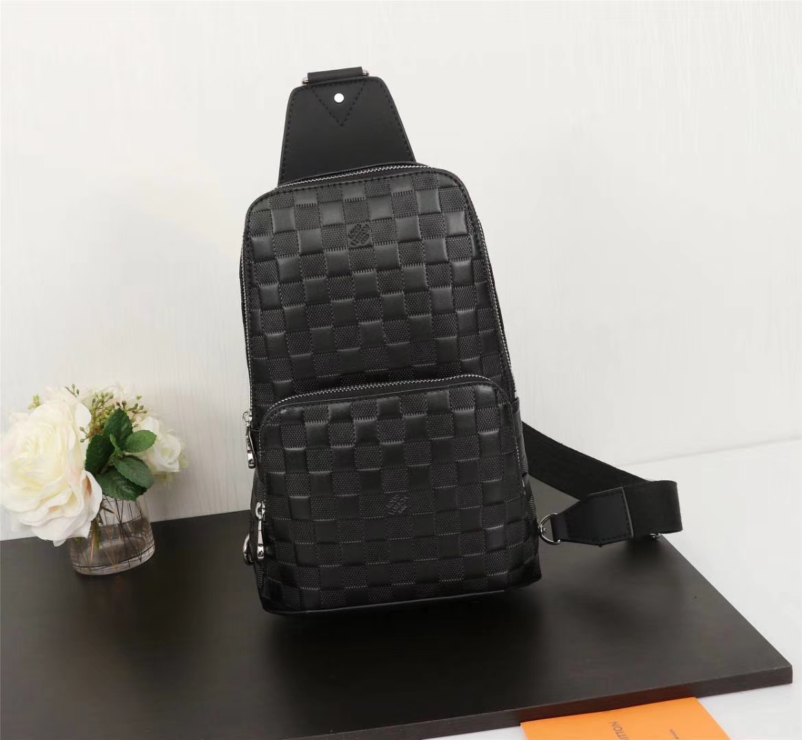 LVN41719CS051 21*31*9 cm