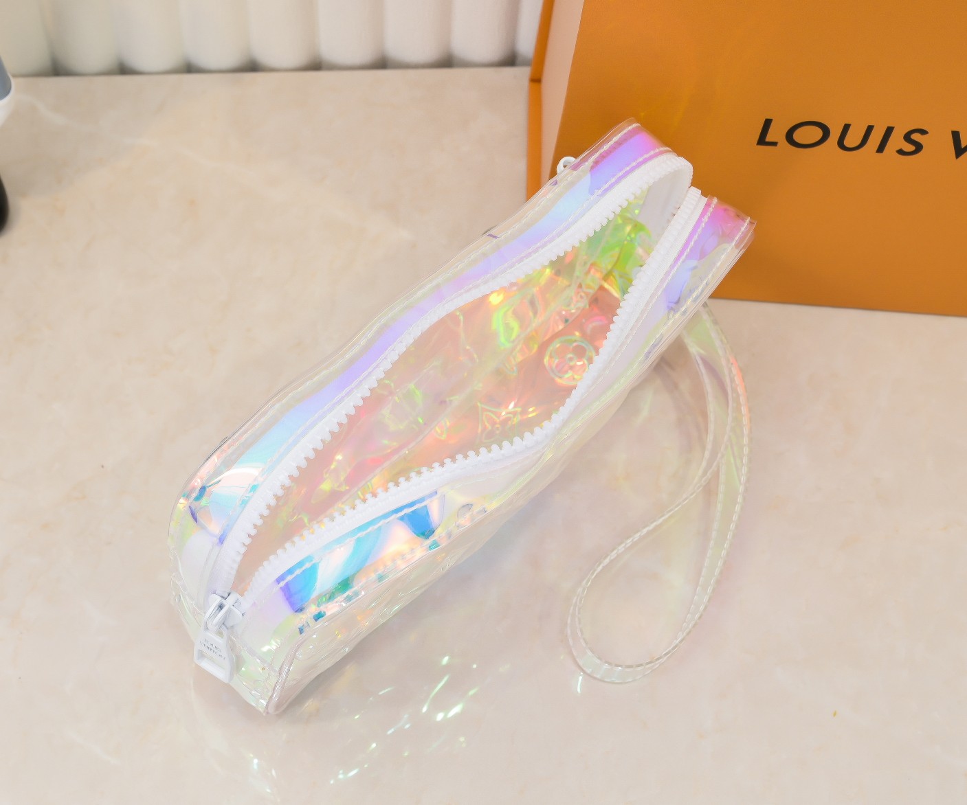 LV Shoulder Bag M44458 LM051 22cm