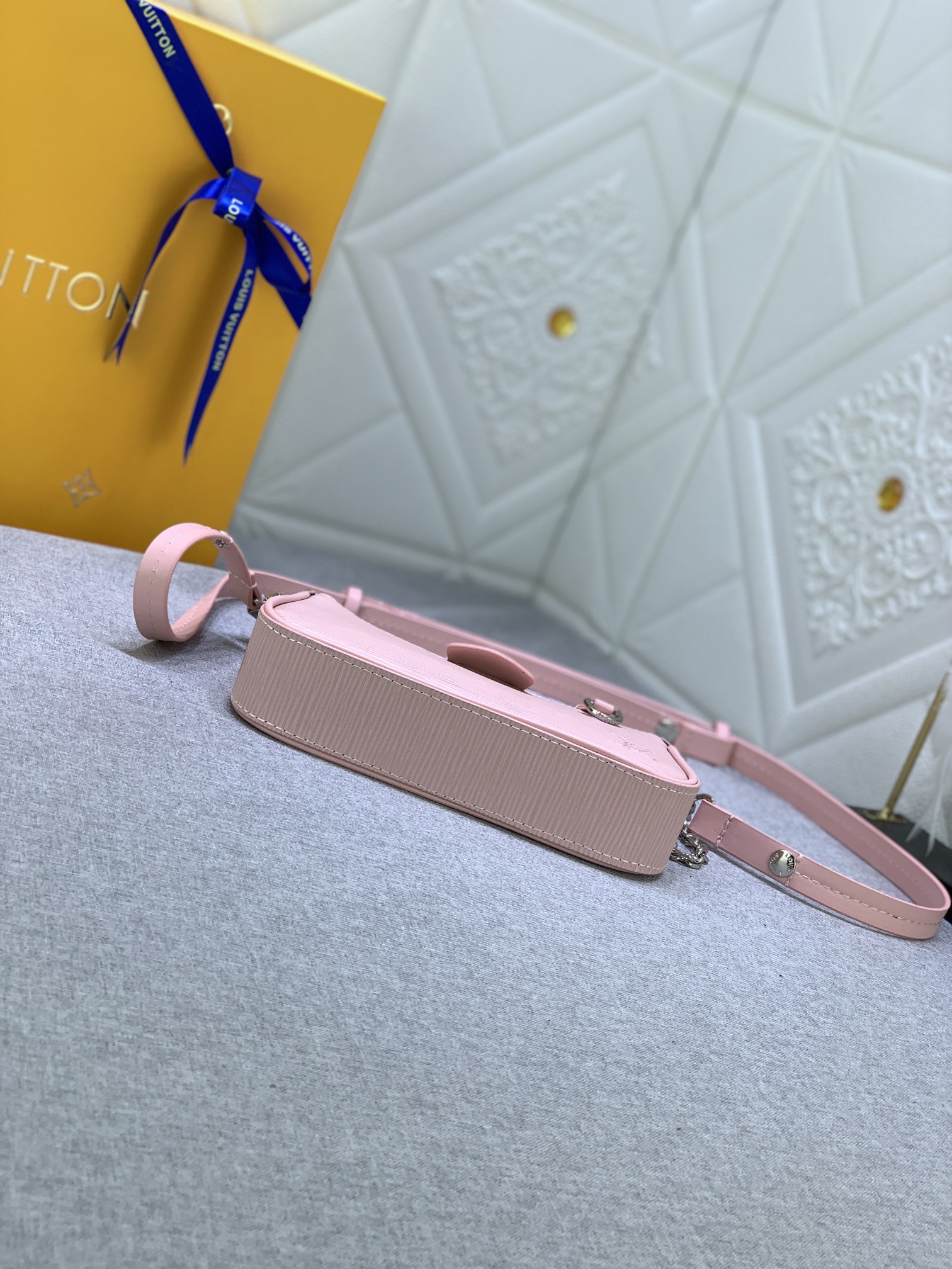 LV Easy Pouch On Strap Pink water ripples M80349 MQ051 19cm