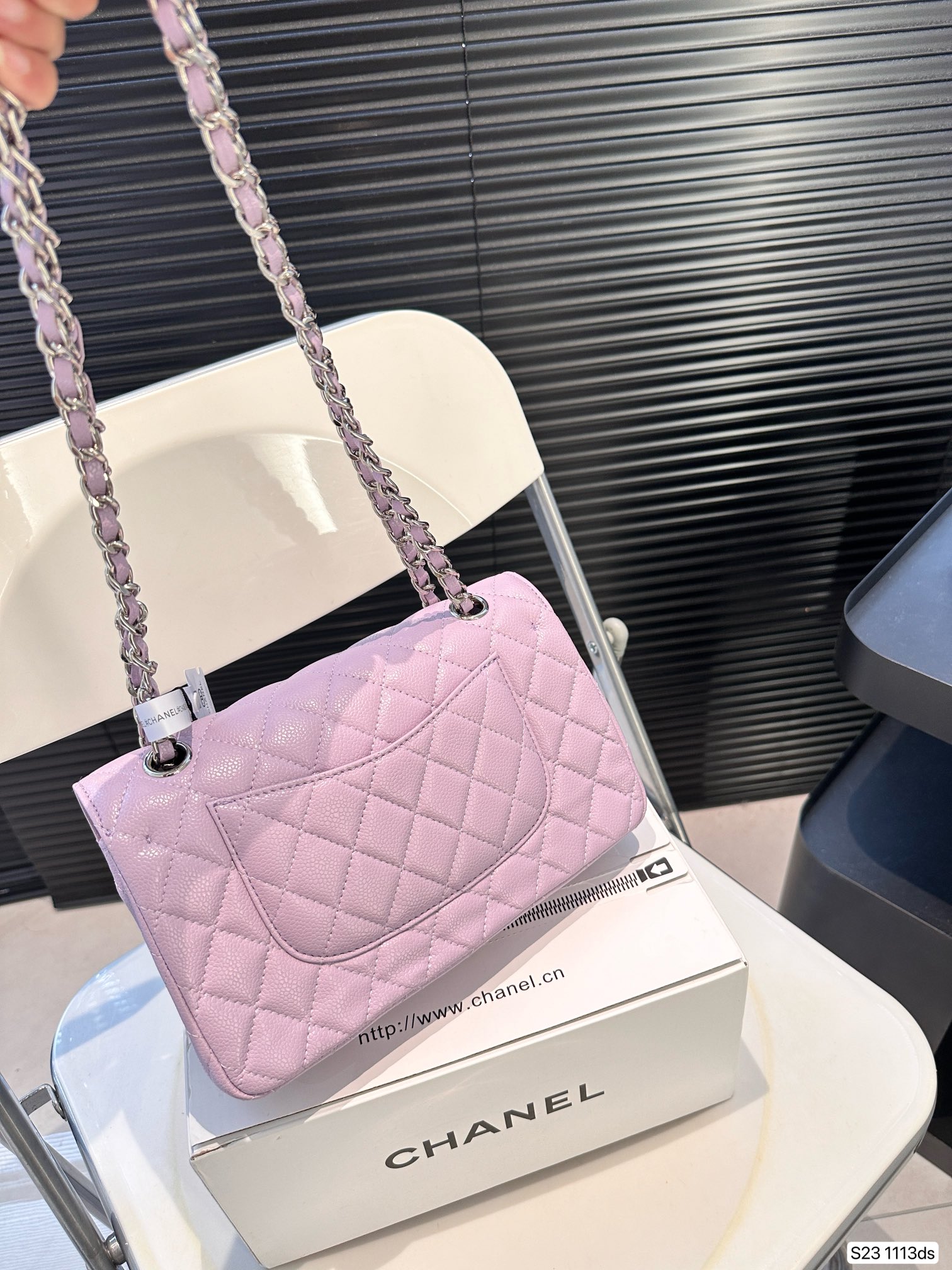 Chanel Classic Flap Bag Caviar 1113 LLS081 23cm