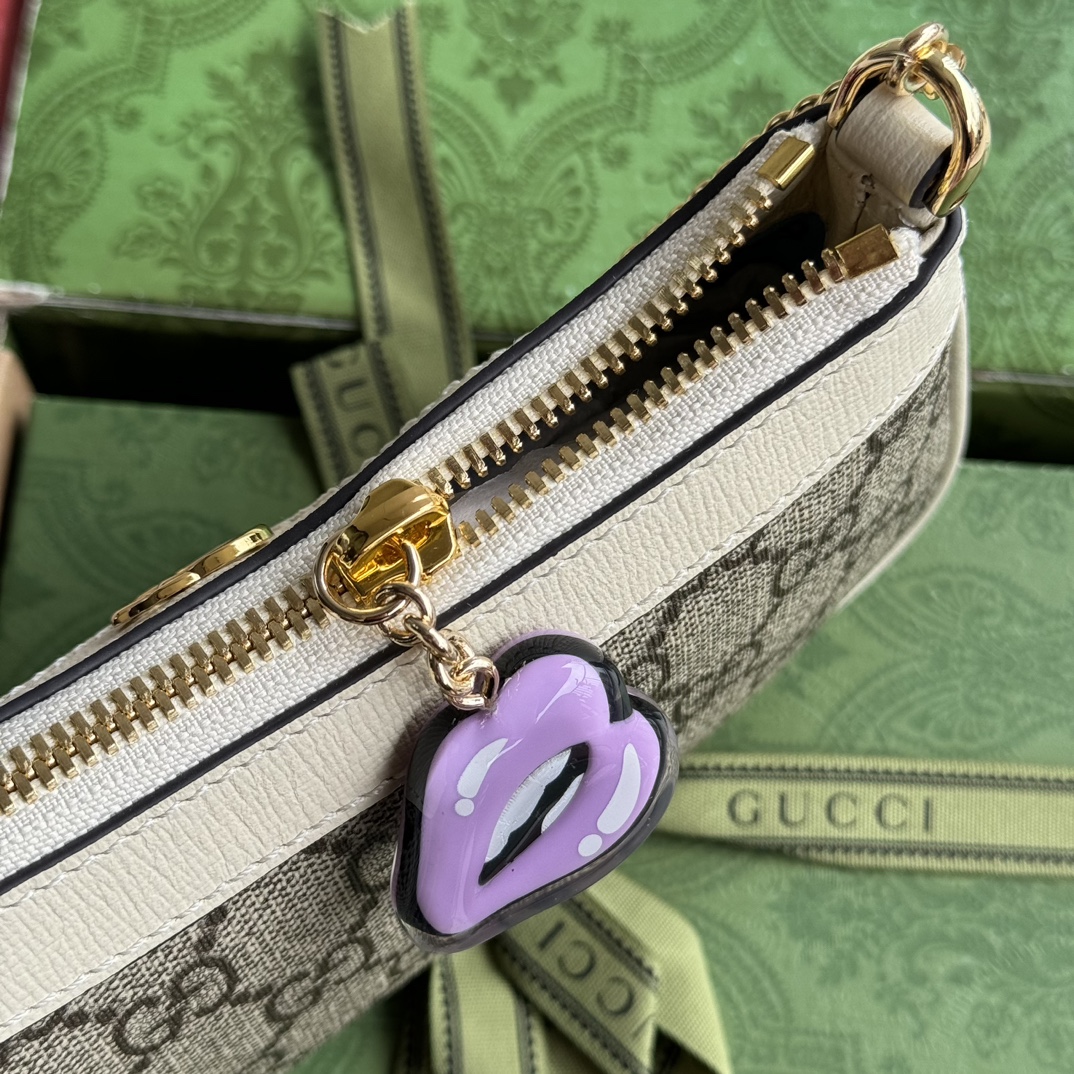 Gucci Chain Bag 784732 LM071 19cm