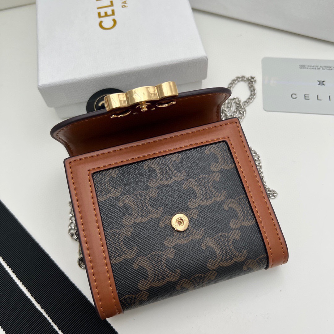 Celine TRIOMPHE Wallet 10999 LM57 11cm