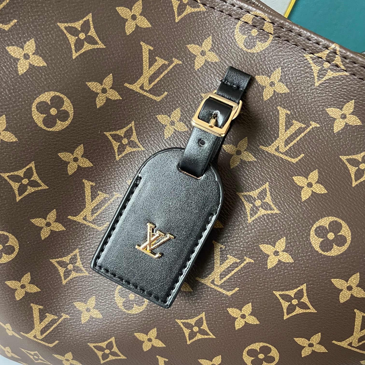 LV46817CS051