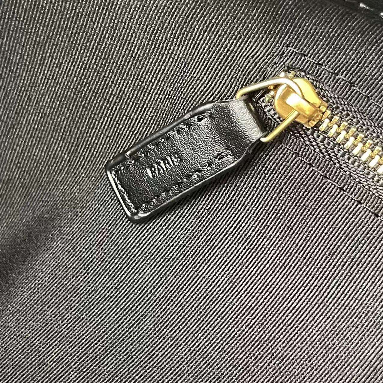 YSL ICARE MAXI SHOPPING BAG IN QUILTED LAMBSKIN