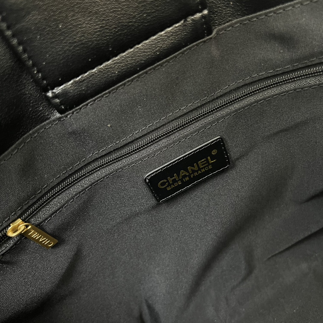 Chanel Shopping Bag