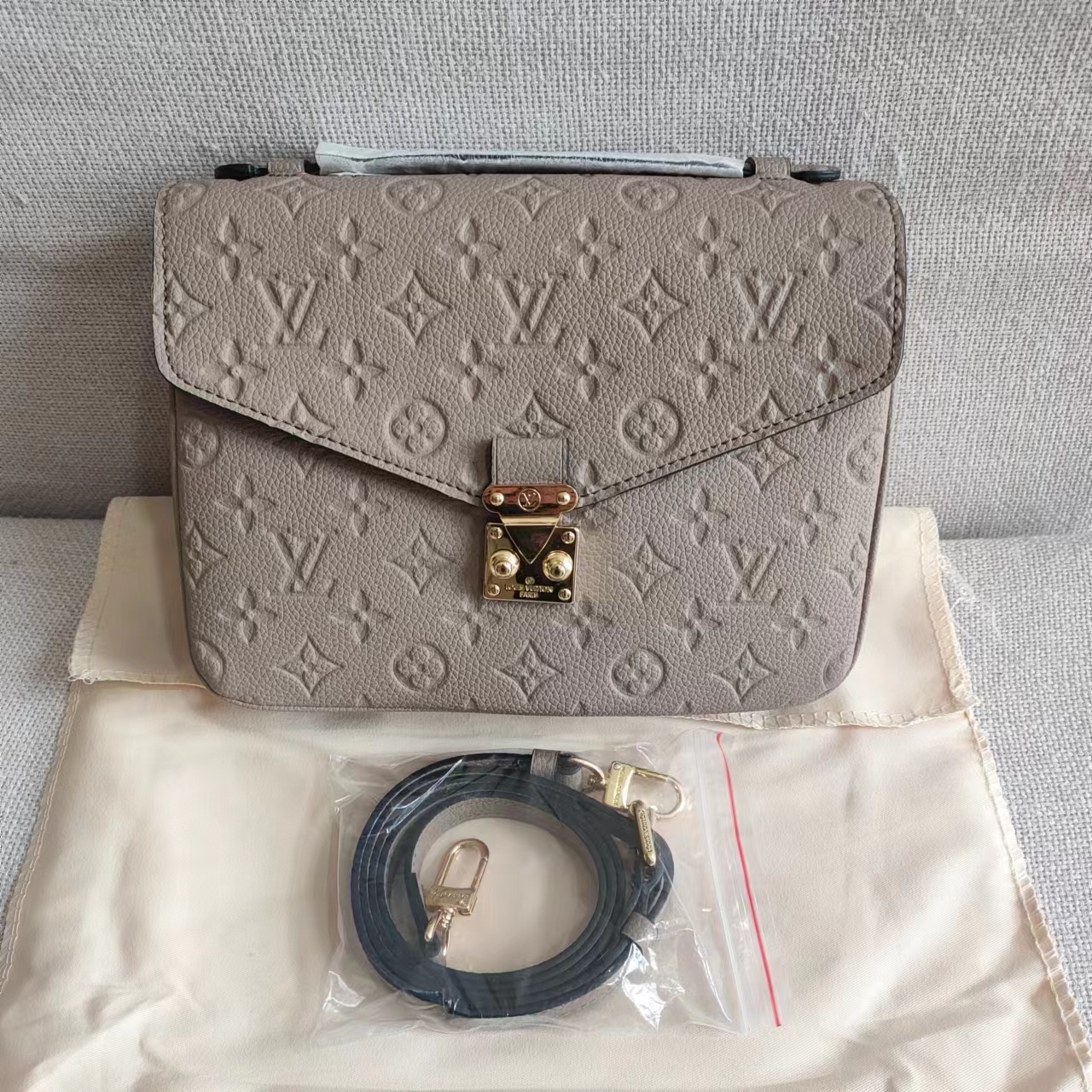Louis Vuitton POCHETTE MÉTIS Small flowers