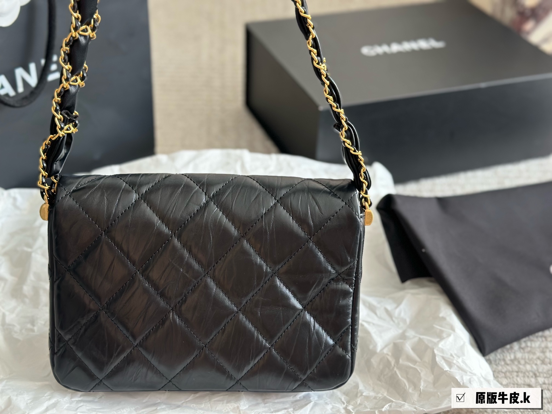 Chanel Shoulder Bag 038 DB562 20cm
