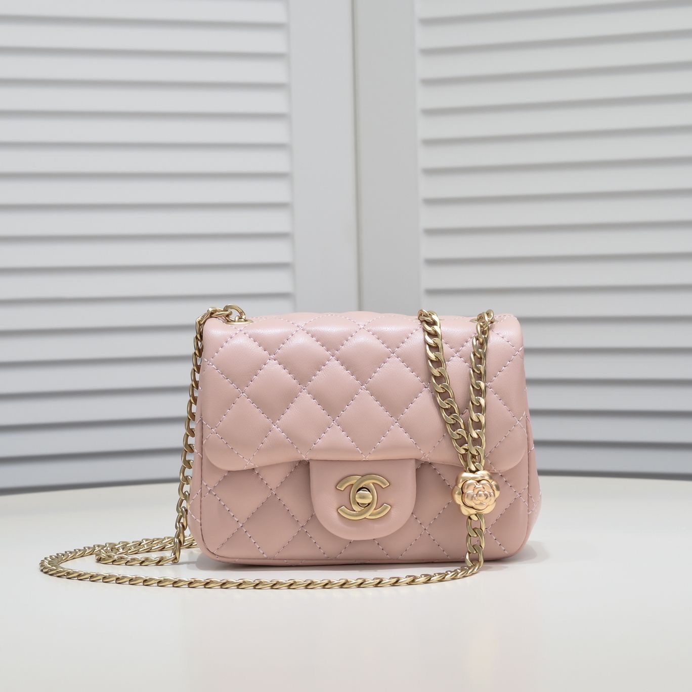 Chanel Lambskin Shoulder Crossbody Bag（Replica）