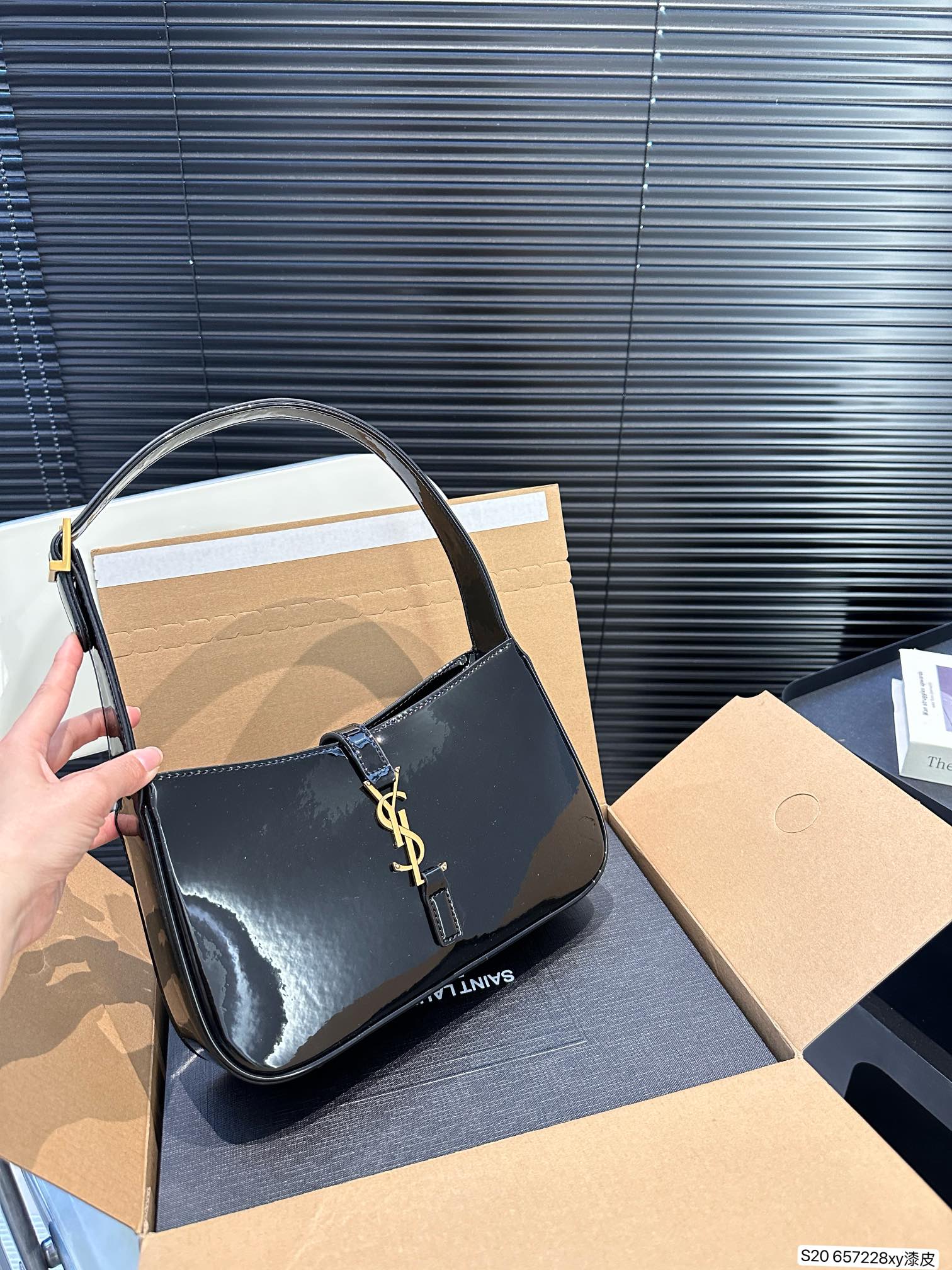 YSL Le5A7 Bag 657228 DB561 25cm