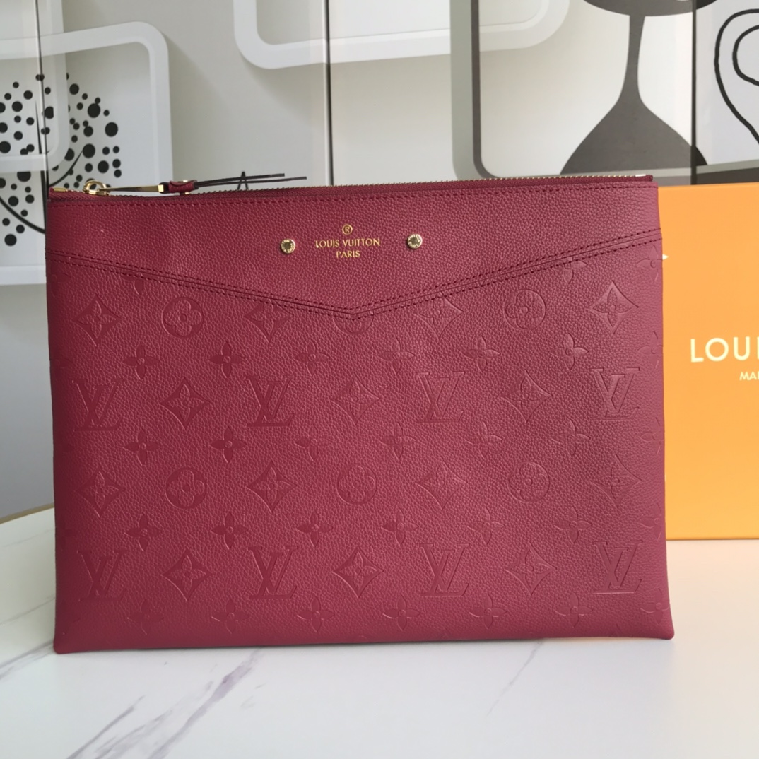 Louis Vuitton DAILY POUCH