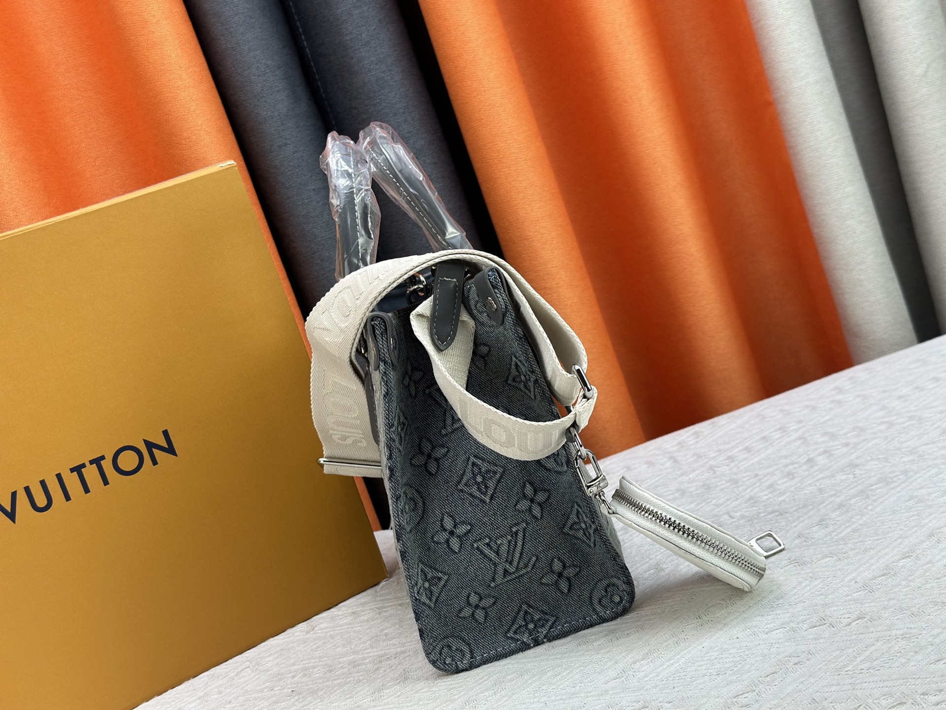 Louis Vuitton Onthego Small Handbag M46373