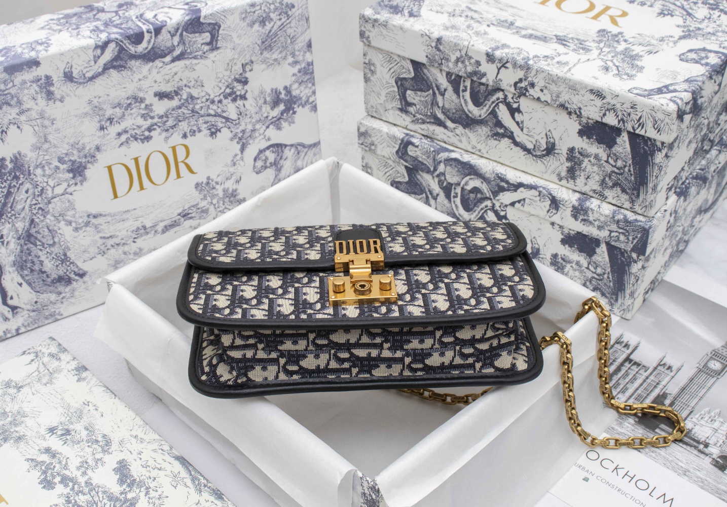 Addict Messenger Bag Blue print 1013 XB091 24cm