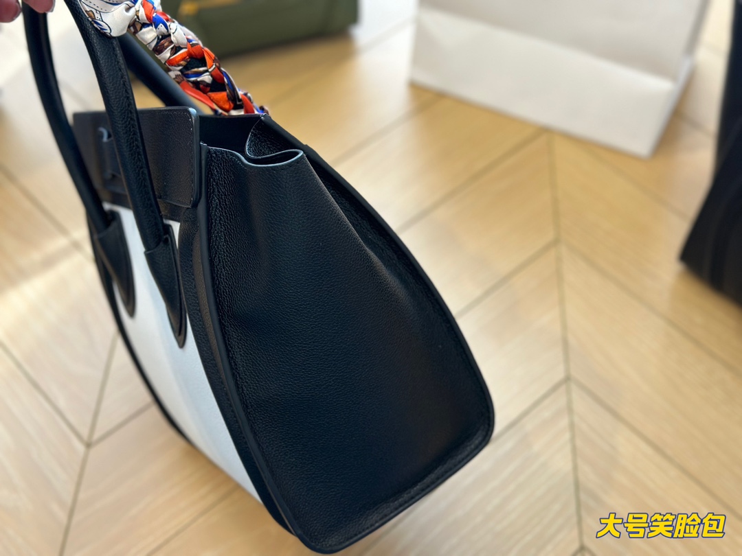 Celine LUGGAGE MICRO Bag 001 DB032 26cm