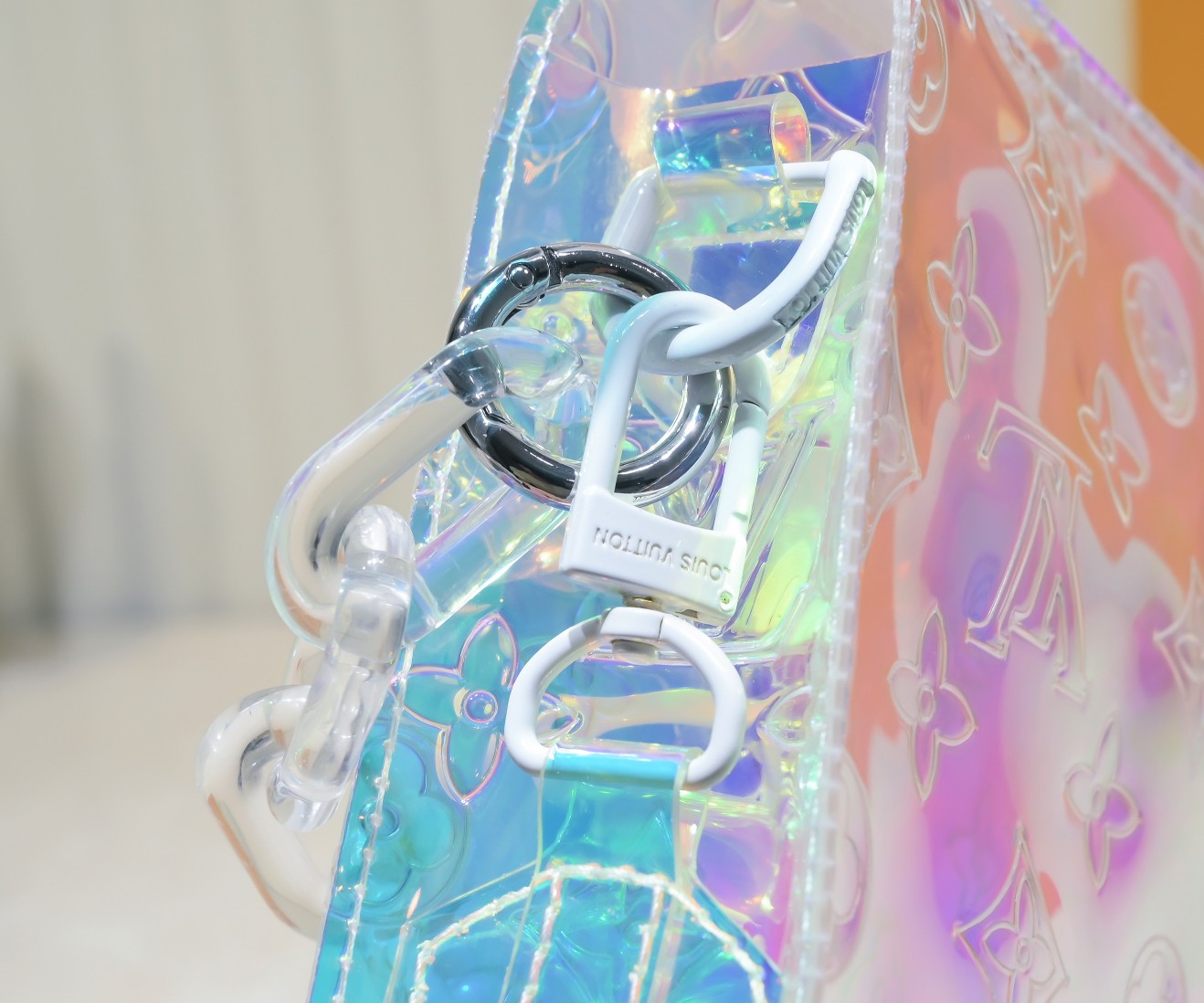 LV Toiletry Pouch On Chain M67692 LM061 25cm