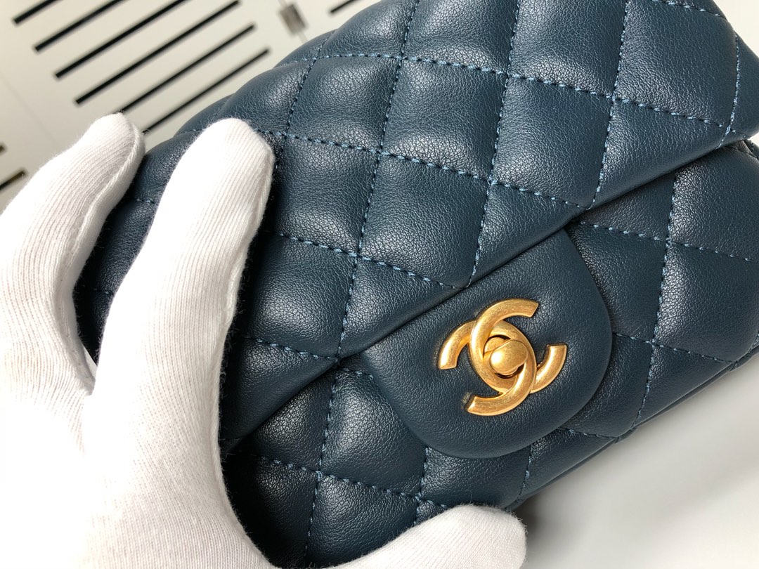 Chanel Cross Body Metal Ball Chain Shoulder Bag Handbag