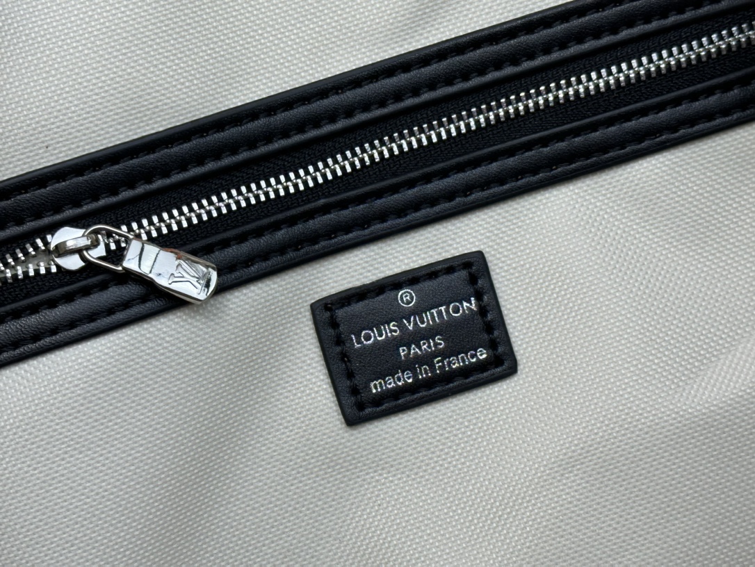 Louis Vuitton  KEEPALL 50 travel bag