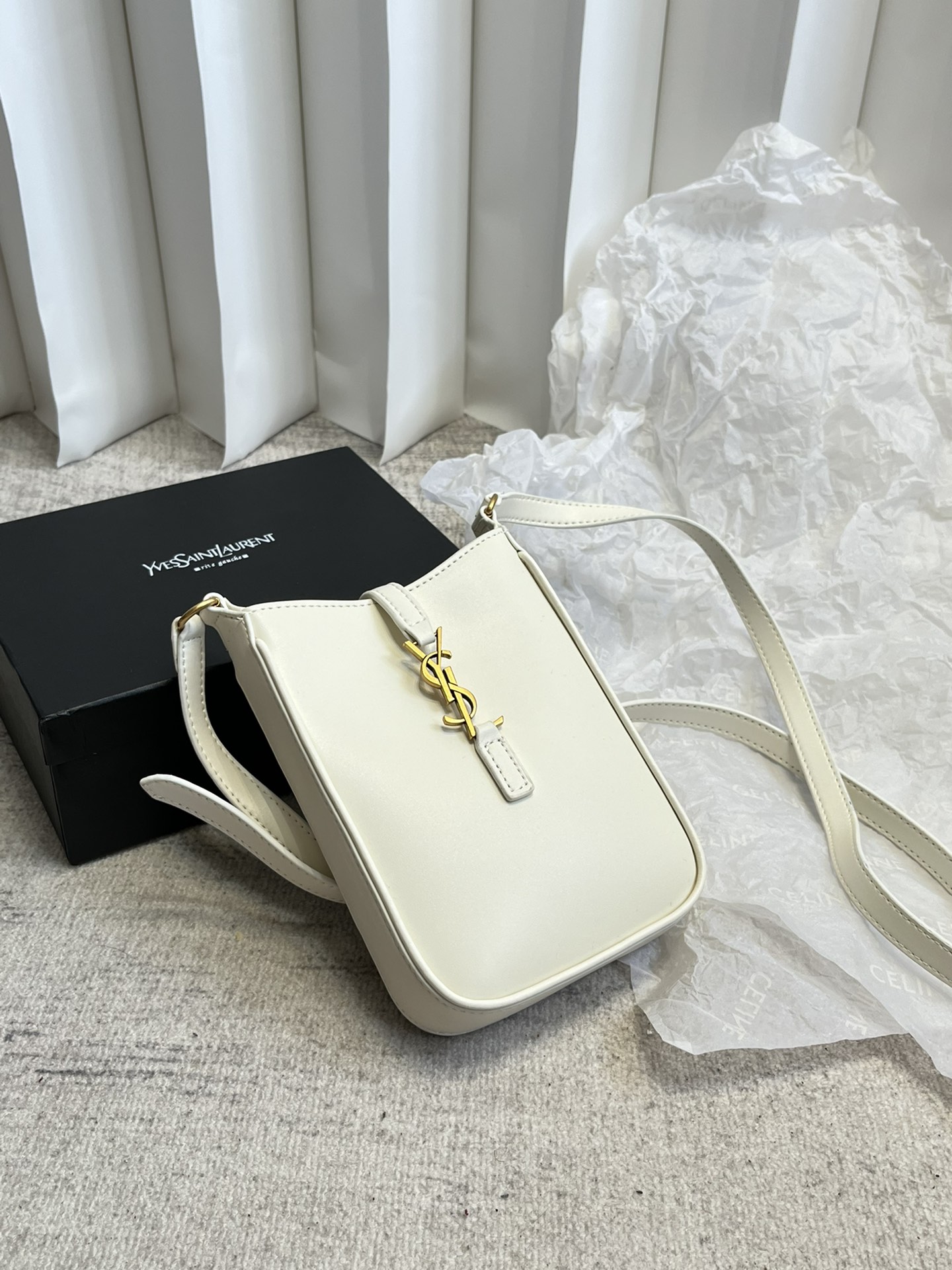 LE 5 À 7 Mini Hobo Bag White 735214 LM021 13cm