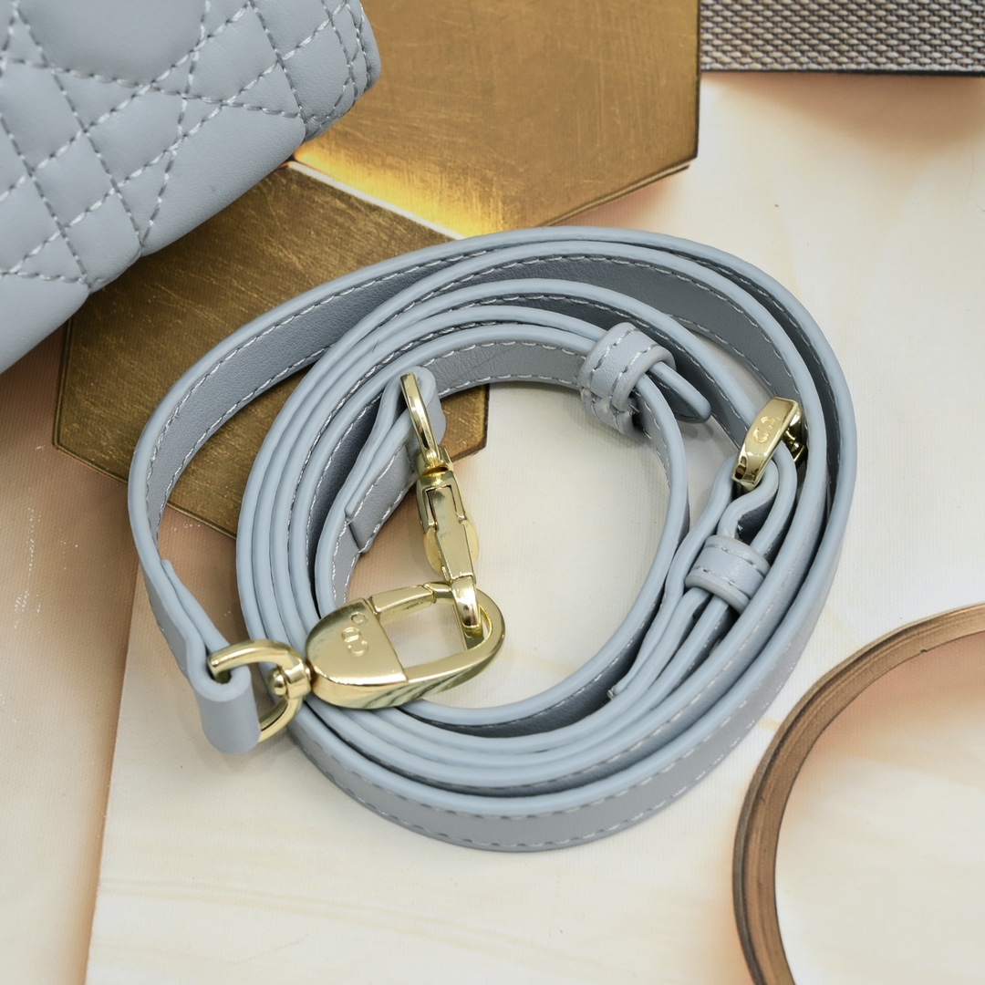 Medium Lady Dior Bag Blue Sheepskin LM071 24cm